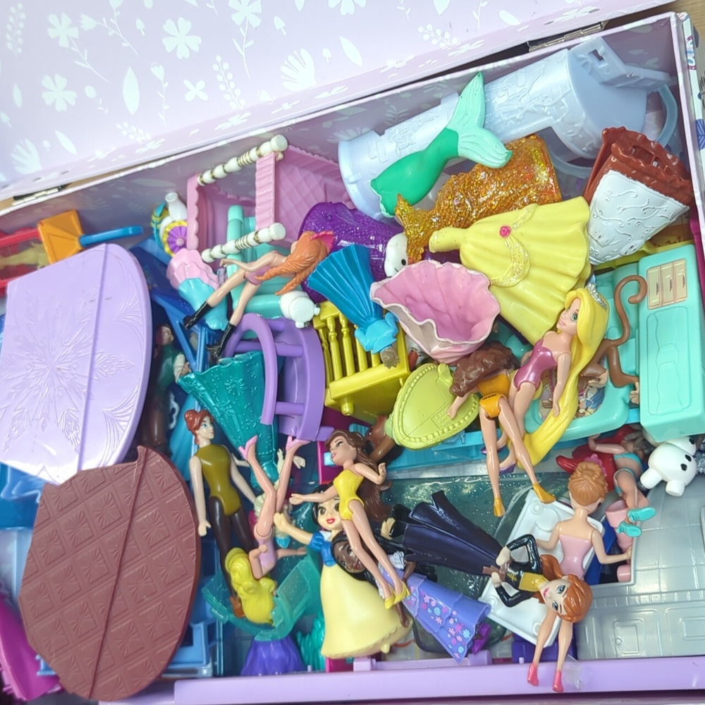 Huge lot of Disney playsets, Polly pocket‎ princess dolls & story stackers - Picture 10 of 16